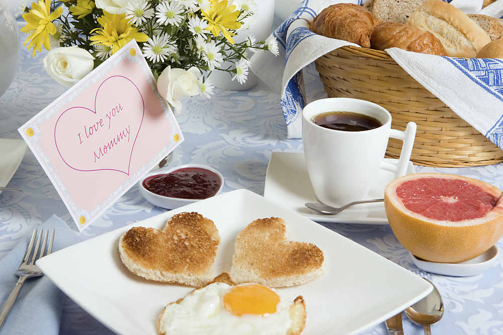 Einen Kuchen zum Muttertag backen